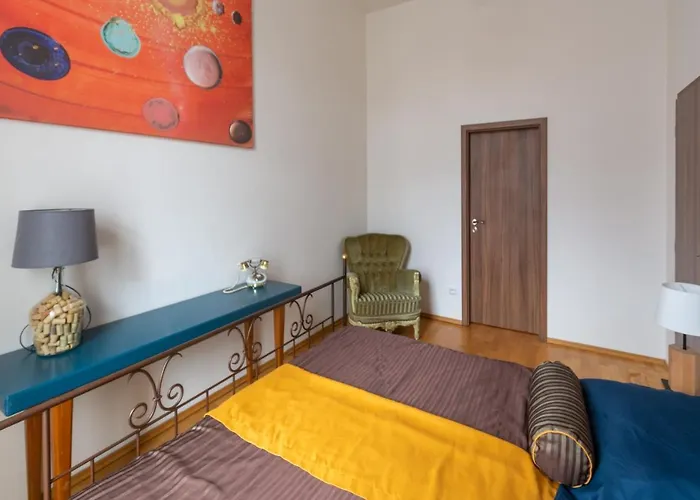 Апартаменти Sirius D In Center Of Cb.